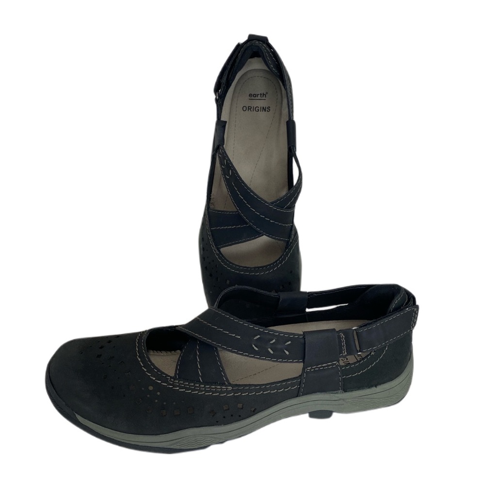 Earth Origins size 11 Black Leather Walking Shoes